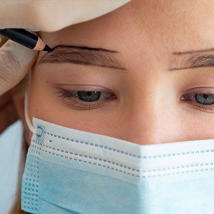 Eyebrow Transplant in Dubai
